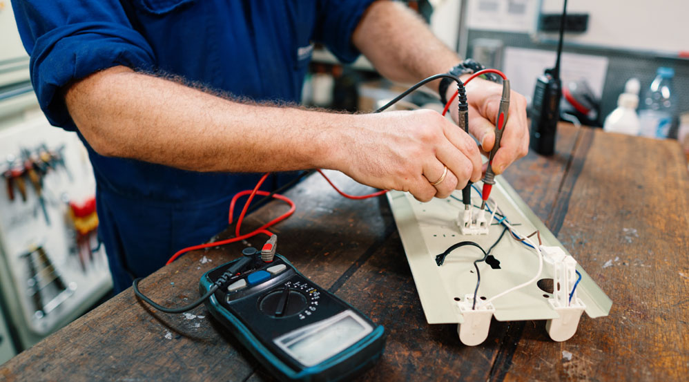 Does Reliable Marine Hawaii perform electrical repairs? | Marine Engine Services in Hawaii: Your Questions Answered by Reliable Marine Hawaii